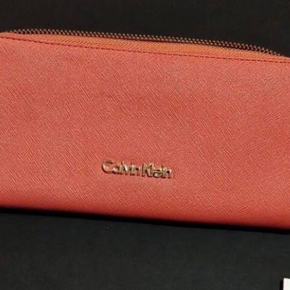 Calvin Klein peach wallet